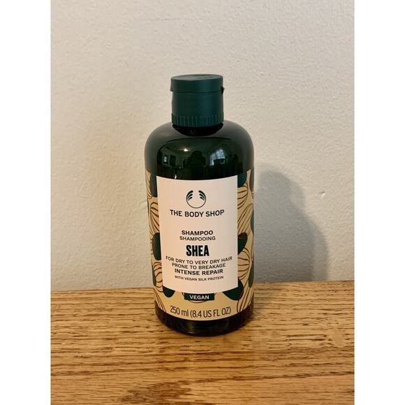 The Body Shop Shea Prone to Breakage, Intense Repair Vegan Shampoo 250ml 8.4 Ful - Picture 1 of 3